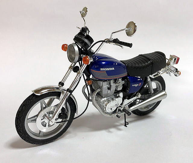 アオシマ １／１２ ホークⅡ ＣＢ４００Ｔ １９７７