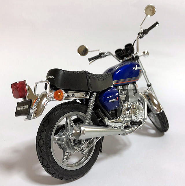 アオシマ １／１２ ホークⅡ ＣＢ４００Ｔ １９７７